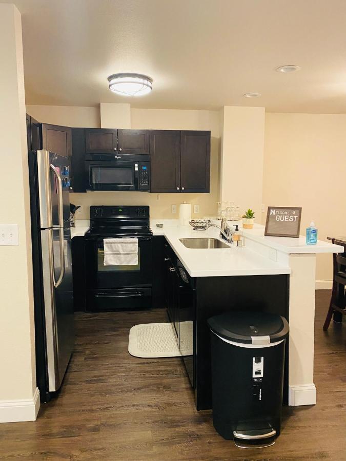 Beautiful 2 Bedroom 1 Bath Apartment With Private Garage Anchorage Exterior photo